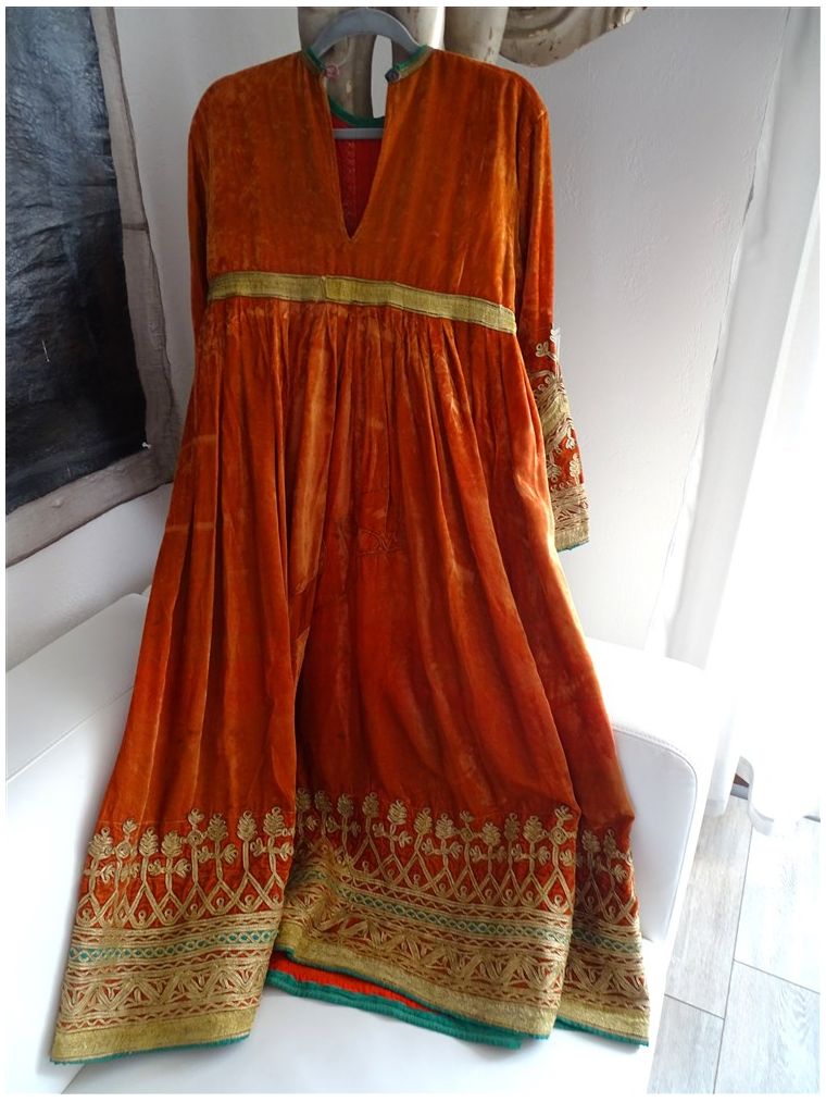 Robe Traditionnelle Afghan Dorée & Brodée - Bleu, Longueur Asymétrique, Fait Main