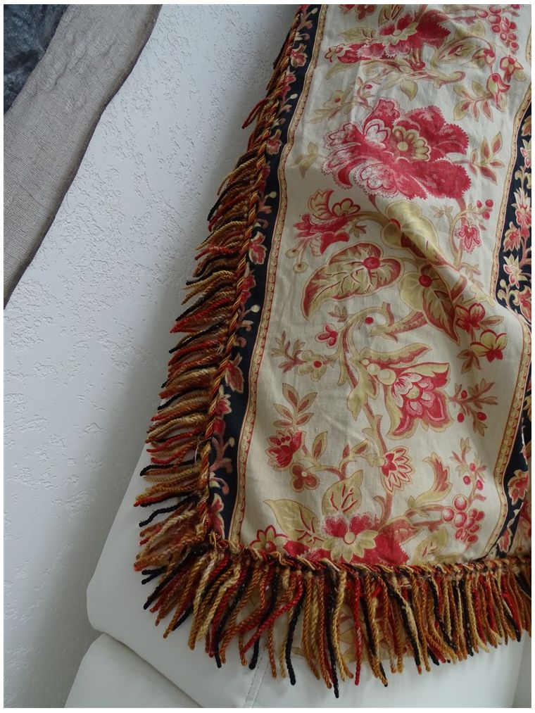 Galon En Toile Imprimé Art Déco - 19 Mètres - Motif Feuilles - Occasion