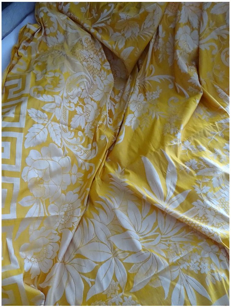 Pochette De Costume Homme En Pure Soie Italienne - Tony & Paul - Motif Cercles Jaunes